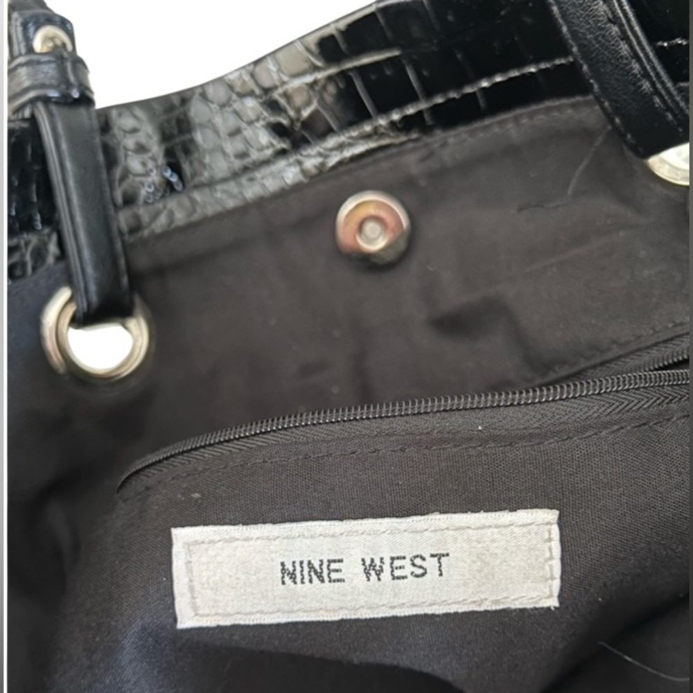 Nine West Black Patent Embossed Alligator Faux Leather Bag/Tote/Satchel - Picture 9 of 13